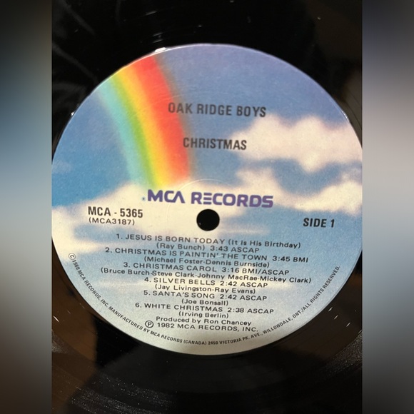The Oak Ridge Boys Christmas Vinyl Record Album. Vintage 1982 MCA records LP - Picture 4 of 5